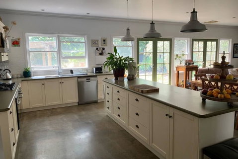 Farm House At The Gateway To The King Valley - Food Delivery Shop 3
