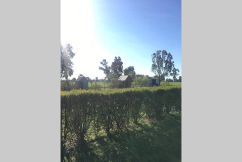 Farm House At The Gateway To The King Valley - Food Delivery Shop 0