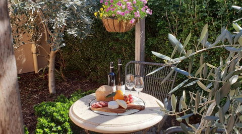 Fechner Place Barossa, 1 Bed, 1 Bath & Wine - Food Delivery Shop 1
