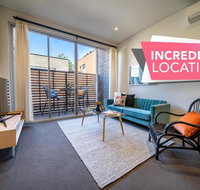 Floral on Frew - Heart of the CBD - Wifi - Netflix - Food Delivery Shop