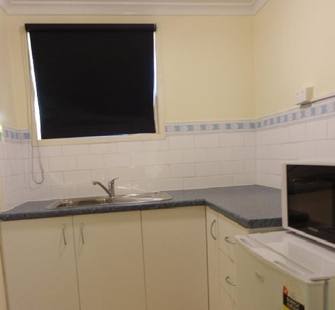 Flying Spur Motel - Food Delivery Shop 3