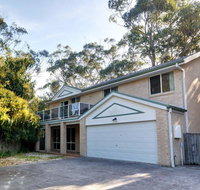 Four Bedroom Quality Townhouse - Food Delivery Shop