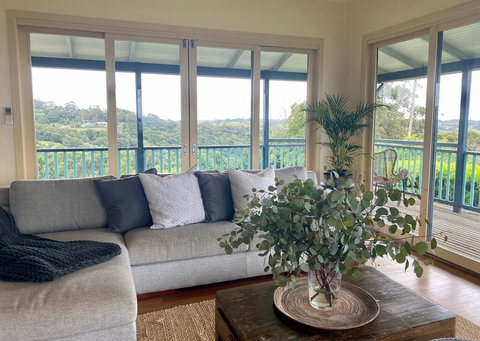 Four Winds Luxury Villas Byron Bay - Food Delivery Shop 2