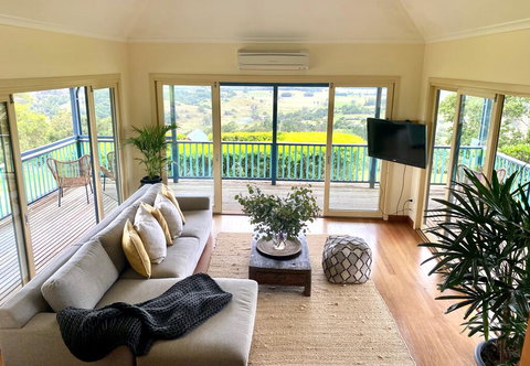 Four Winds Luxury Villas Byron Bay - Food Delivery Shop 3