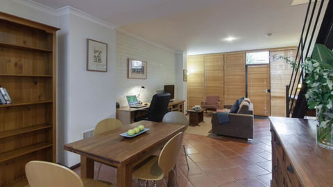 Fremantle Terrace - Food Delivery Shop 3