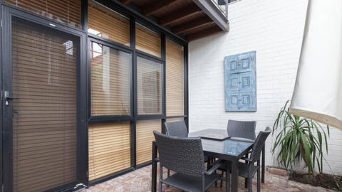 Fremantle Terrace - Food Delivery Shop 1