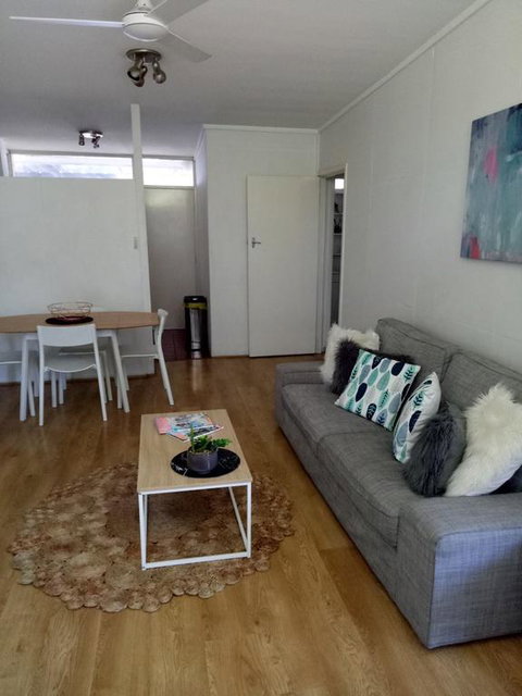 Funky Apartment, Myaree - Food Delivery Shop 2