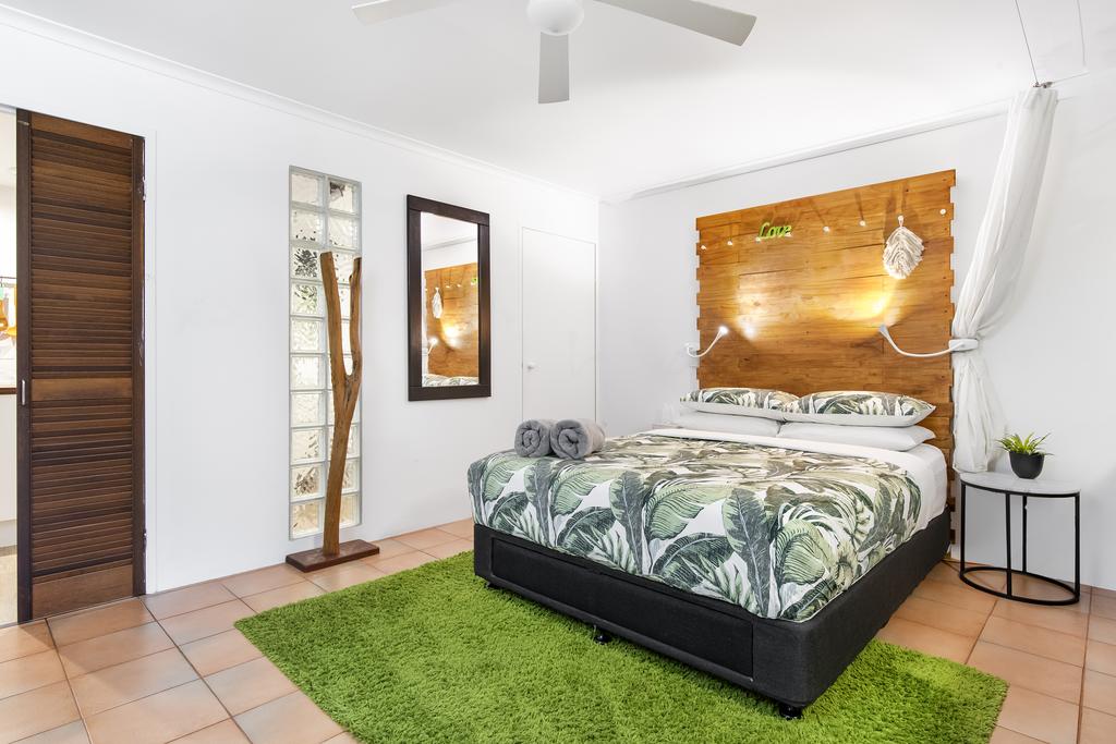Noosa QLD Food Delivery Shop