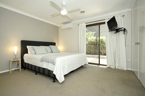 Garden City Luxury Apt - Food Delivery Shop 3