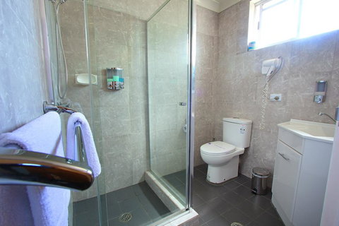 Garden City Motor Inn - Food Delivery Shop 1