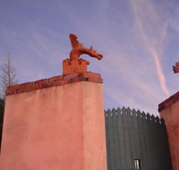 Gargoyle Lodge - Food Delivery Shop