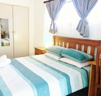 Gold Coast holiday house - Food Delivery Shop