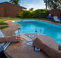 Golden Country Motel and Caravan Park - Food Delivery Shop