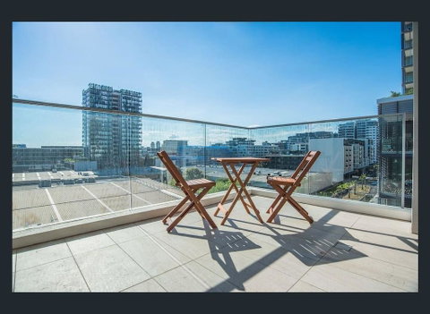 Gorgeous Modern Brand New Two Bedroom Apartment With Large Lounge And Private Garden View Balcony - Food Delivery Shop 3