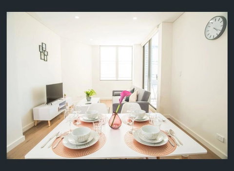 Gorgeous Modern Brand New Two Bedroom Apartment With Large Lounge And Private Garden View Balcony - Food Delivery Shop 1