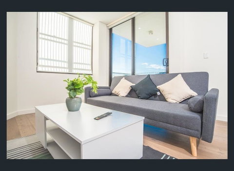 Gorgeous Modern Brand New Two Bedroom Apartment With Large Lounge And Private Garden View Balcony - Food Delivery Shop 2