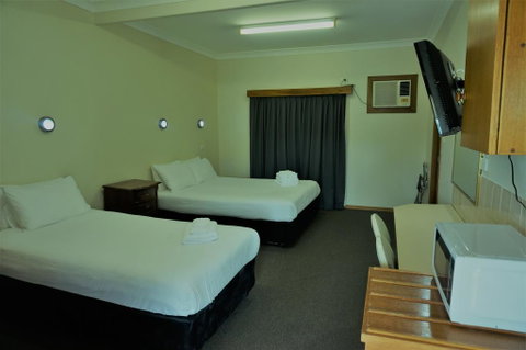 Gosford Inn Motel - Food Delivery Shop 3