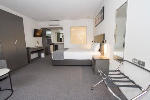Gosford Resort And Conference Centre (Previously Known The Willows) - Food Delivery Shop 3