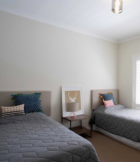 Gracefield Estate - Food Delivery Shop 3