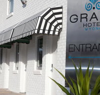Grand Hotel and Studios - Food Delivery Shop