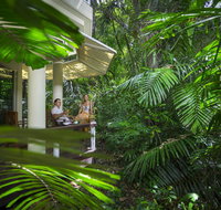 Green Island Resort - Food Delivery Shop