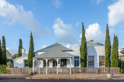 Grey Masts, Robe - Pet Food Australia 0