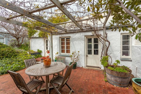 Grey Masts, Robe - Pet Food Australia 1