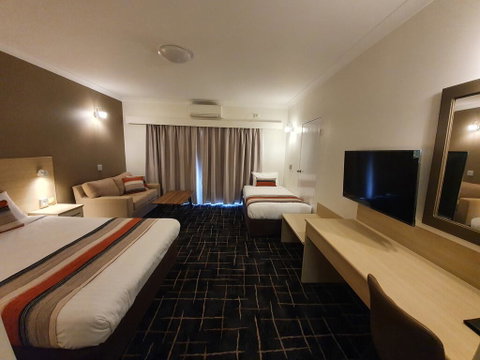 Hamilton's Queanbeyan Motel - Food Delivery Shop 3