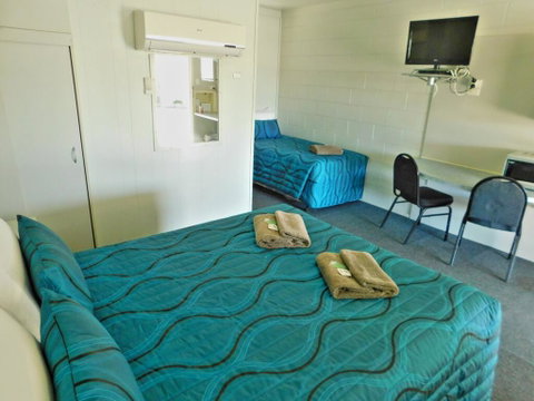 Hatton Vale Motel - Food Delivery Shop 1