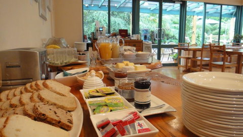 Heritage Trail Lodge - Food Delivery Shop 2