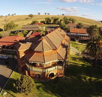 Hermitage Hill Country Retreat - Food Delivery Shop