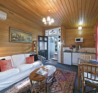 Hillside Country Retreat - Food Delivery Shop