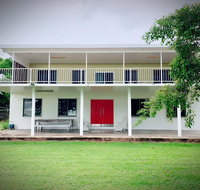 Holiday Rental - Huge House With Beach Views - Food Delivery Shop