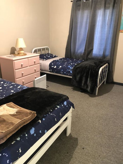Home Away From Home - Food Delivery Shop 3
