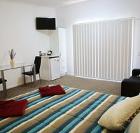 Honeybee - Country Accommodation - Food Delivery Shop