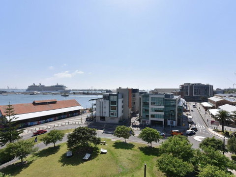 Honeysuckle Haven - Harbour Facing + Walk To Restaurants - Food Delivery Shop 0