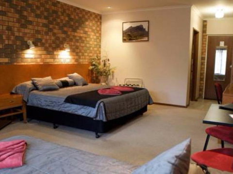 Horsham Mid City Court Motel - Food Delivery Shop 2