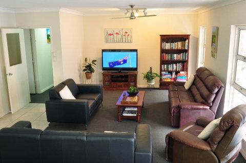 Isla House Greenslopes - Food Delivery Shop 3