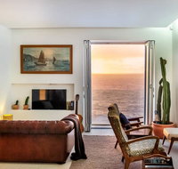 Im living in a dream - Cliffside Penthouse - Food Delivery Shop
