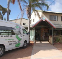 Kalbarri Backpackers YHA - Food Delivery Shop