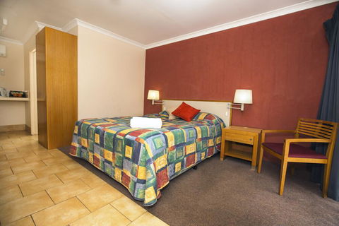 Kalgoorlie Overland Motel - Food Delivery Shop 1