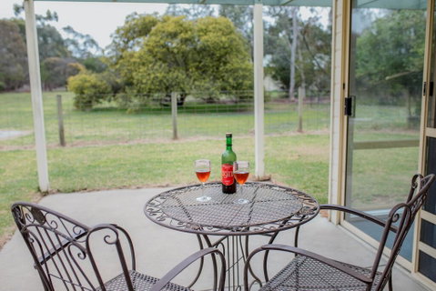 Karinya Cottage - Pet Friendly Country Retreat - Food Delivery Shop 0