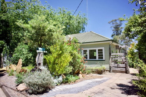 Katoomba Falls Cottage - Food Delivery Shop 1