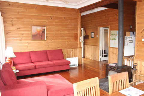 Keira Cottage - Food Delivery Shop 3