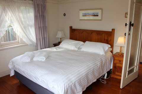 Keira Cottage - Food Delivery Shop 2