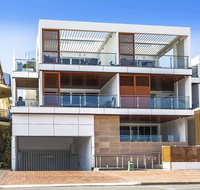 Kiama Seaside Getaway - Food Delivery Shop