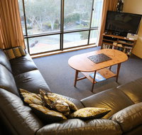 Kirwan Apartments 49 - Food Delivery Shop