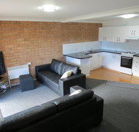 Kirwan Gardens 4 - Food Delivery Shop
