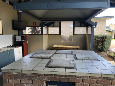 Koonwarra Holiday Park - Food Delivery Shop 2