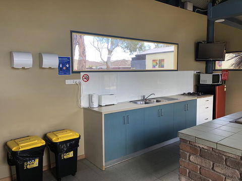 Koonwarra Holiday Park - Food Delivery Shop 3